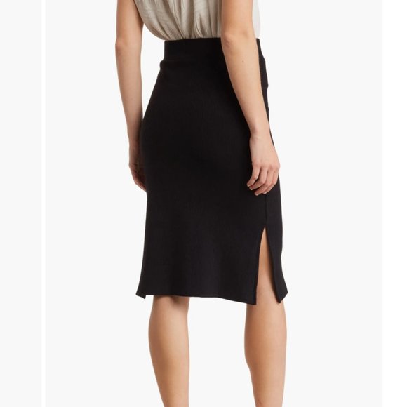 T Tahari Pull-On Rib Knit Skirt - Picture 1 of 3